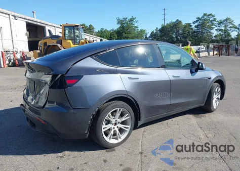 2023 Tesla Model Y Awd/Long Range Dual Motor All-Wheel Drive из США, поврежденный, VIN 7SAYGDEE3PA187644